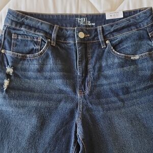 Time and Tru High Rise Blue Jeans with Classic Style